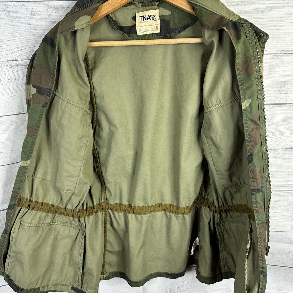TNA Aritzia Womens size Small Camo Utility Jacket Green Adjustable Waist - Picture 14 of 14